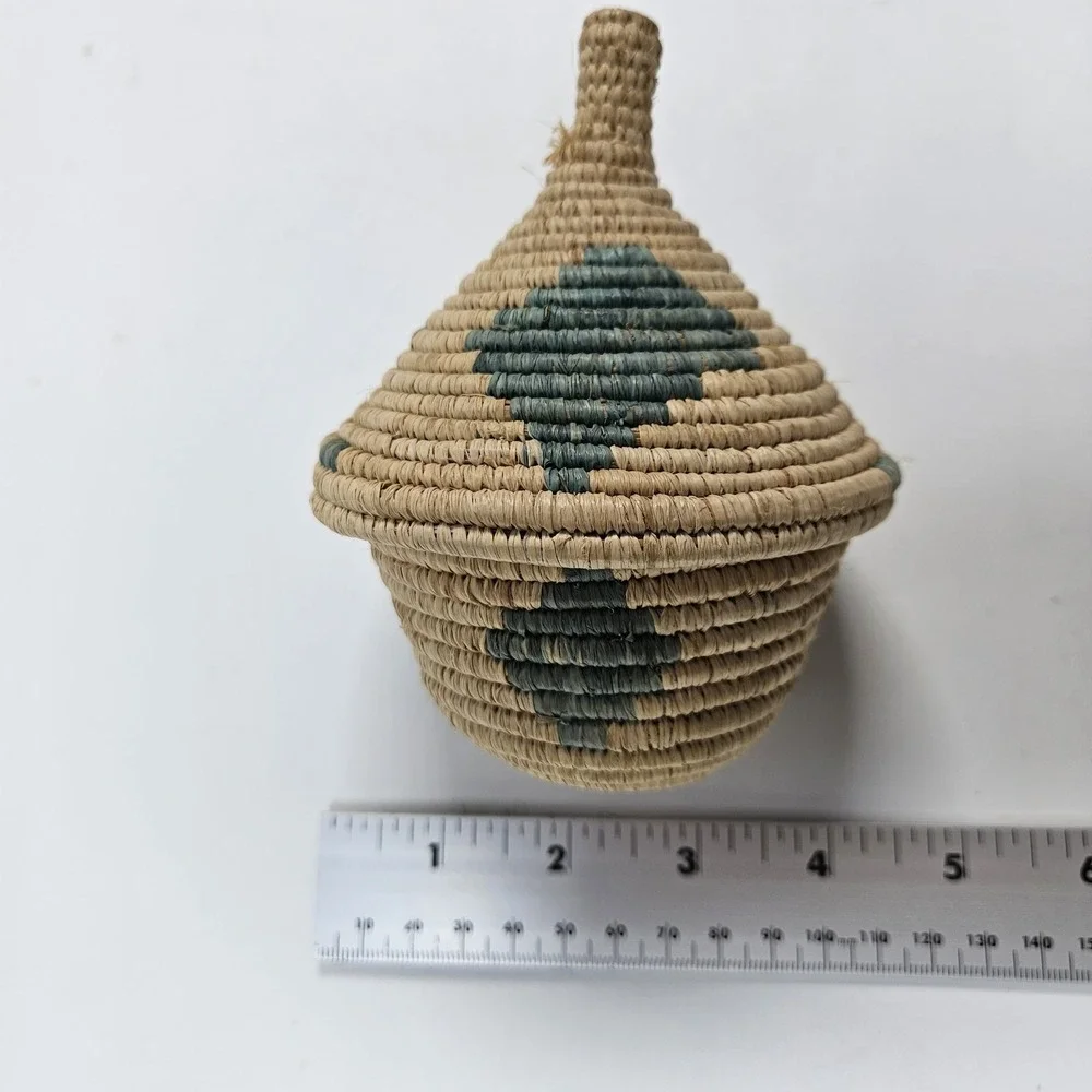 Lidded Basket Small Beige Green‎ Handwoven Boho Trinket Dish Decor Lid Tutsi
